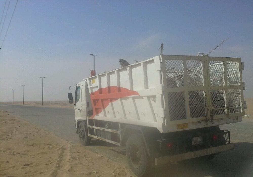 رفع 3 آلاف متر أنقاض بالخفجي