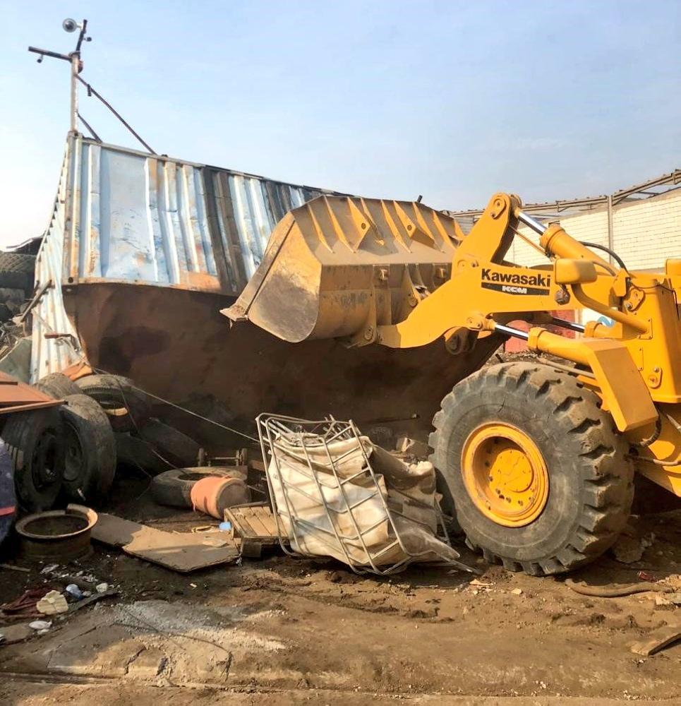 إزالة 750 طناً سكراب و 128 حظيرة بجدة