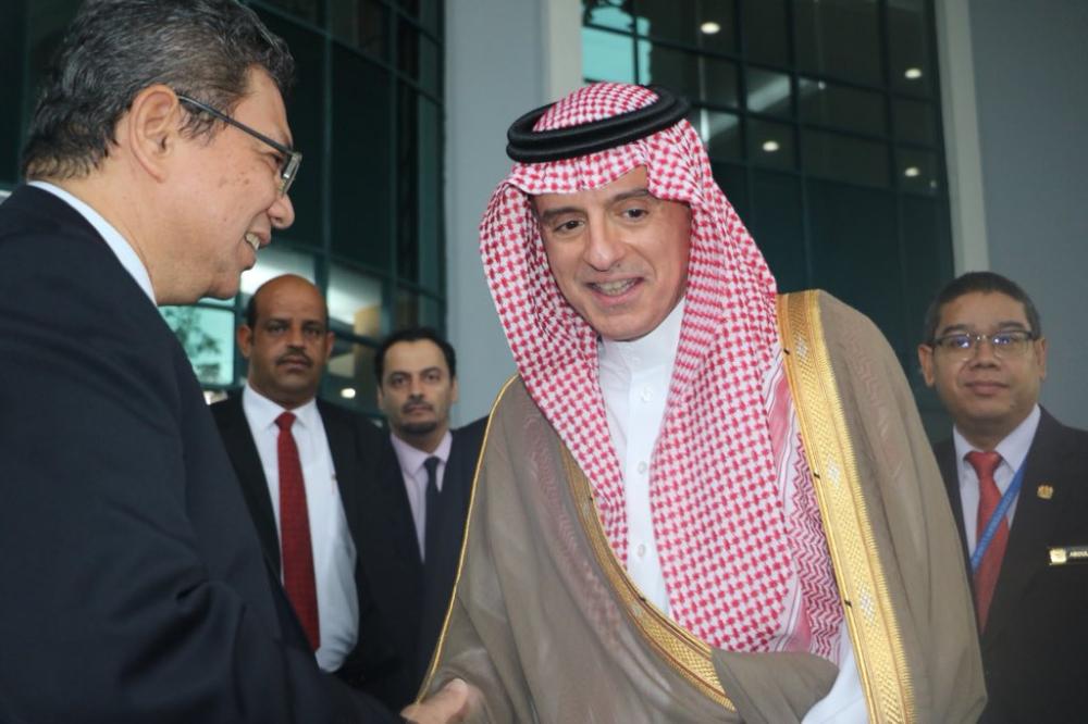 الجبير يلتقي نظيره الماليزي في كوالالمبور