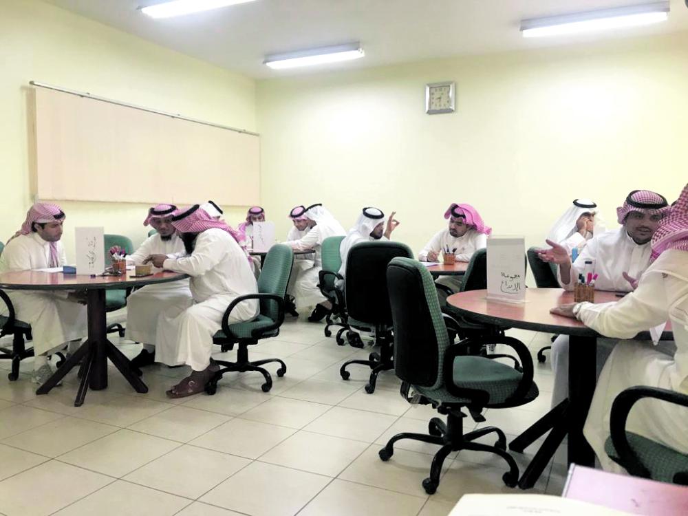 تدريب 21 مرشدا طلابيا على «السلوك الإيجابي»