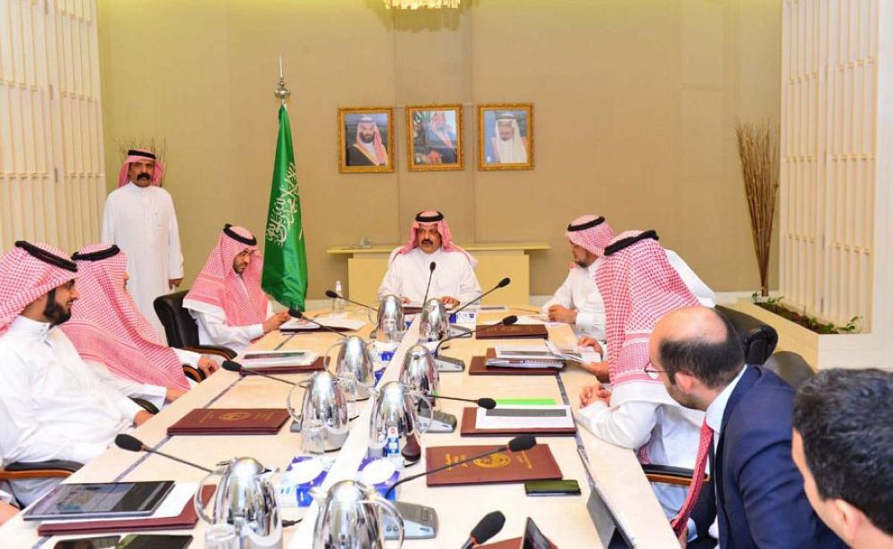 أمير حائل يطلع على التخطيط النهائي لـ 'المسمى البري'