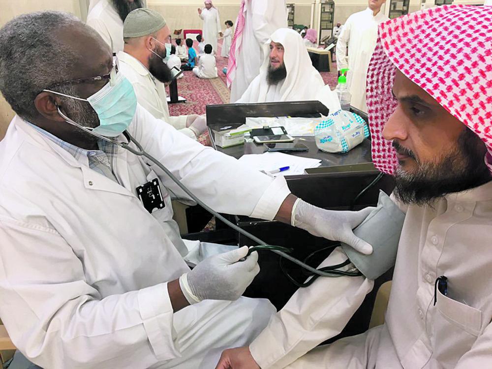 645 فعالية توعوية صحية داخل المساجد بالرياض