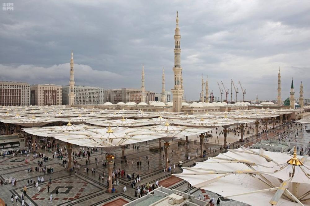 طوارئ فى المسجد النبوي لمواجهة الأمطار 
