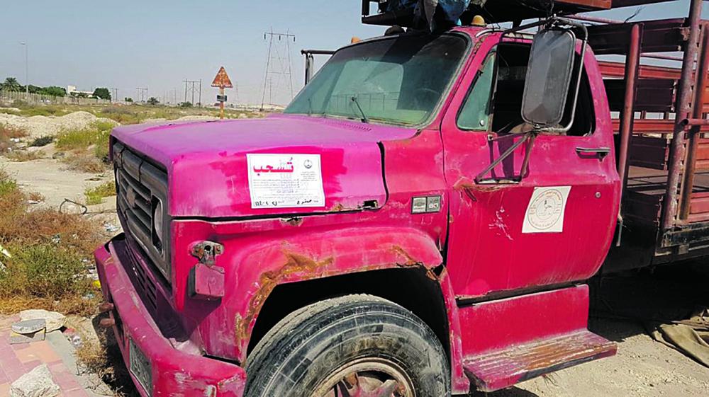 السيارات المهجورة تشوه «وجه» صفوى
