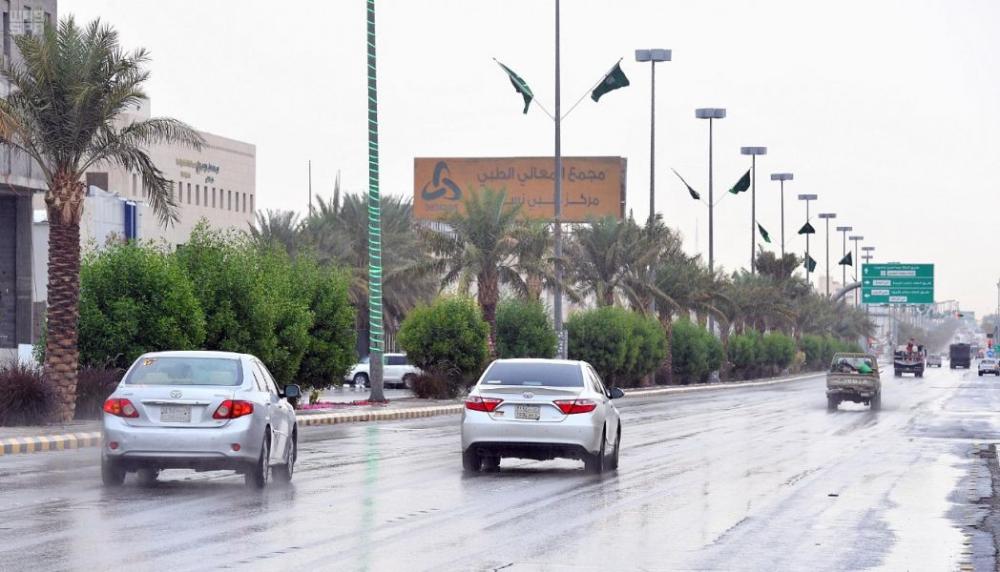 أمطار خفيفة تنعش القصيم