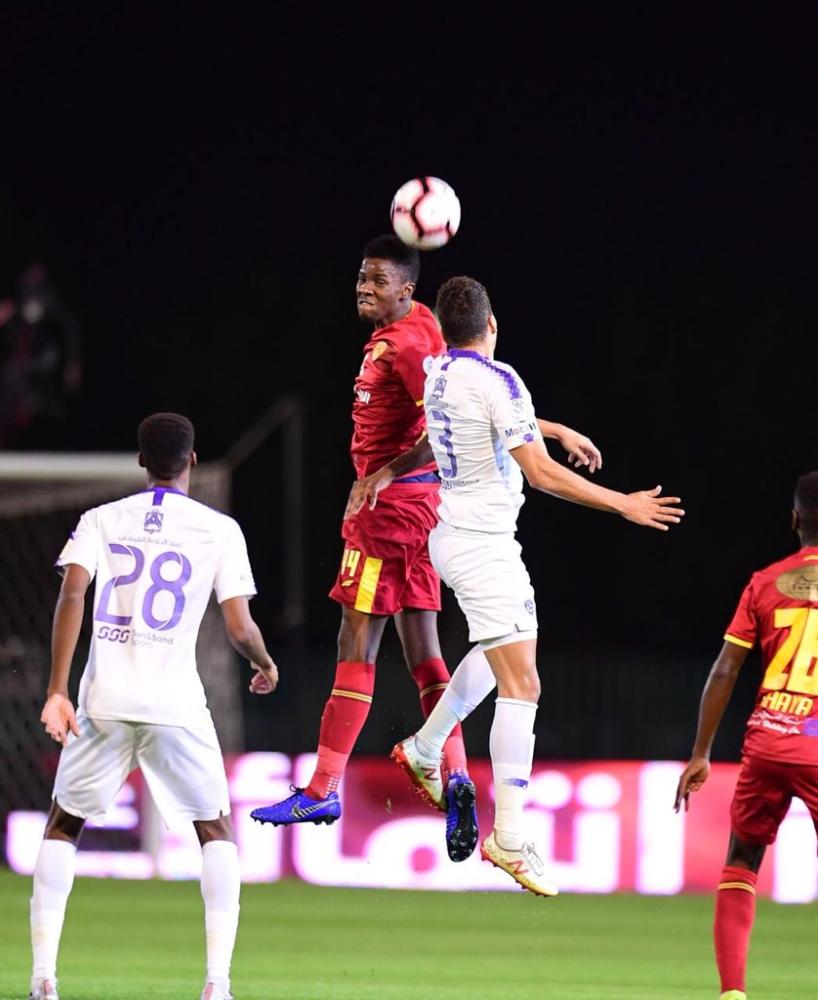 الهلال يهزم القادسية بهدفين نظيفين