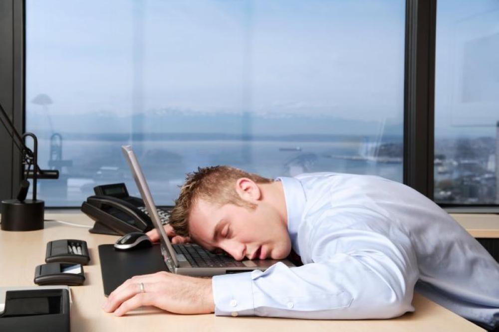 فوائد النوم أثناء العمل!