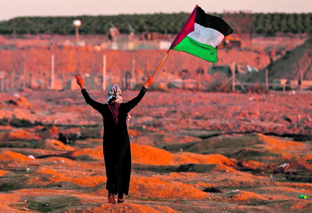 الاحتلال يغلق كل مداخل طولكرم