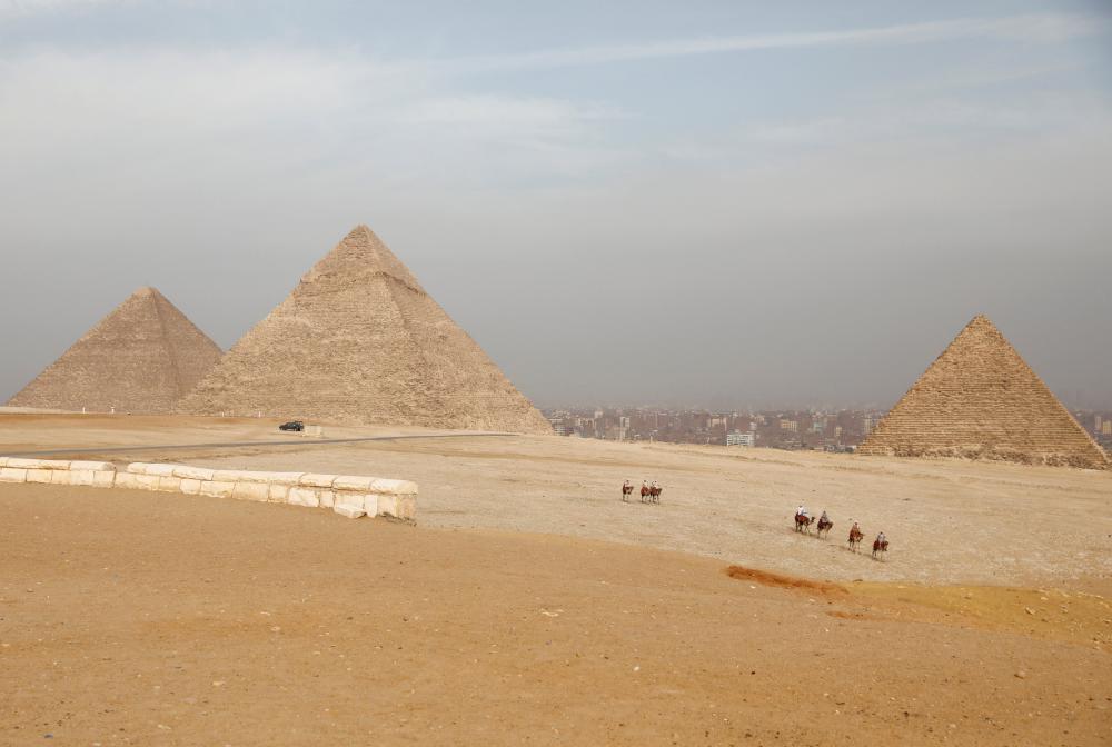 العثور على أحجار جيرية أثرية شرق القاهرة
