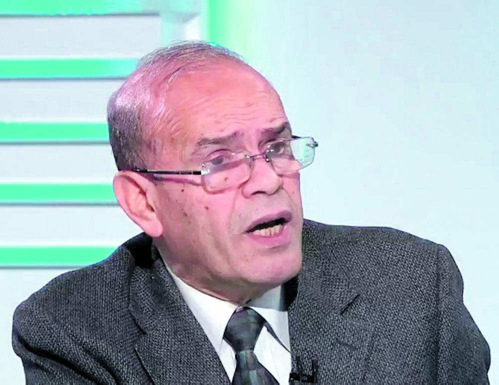 خبراء: ثورة شعبية أو انقلاب سيذهب بنظام الملالي