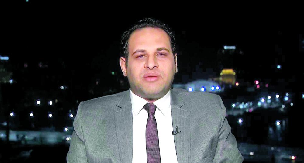 خبراء: ثورة شعبية أو انقلاب سيذهب بنظام الملالي
