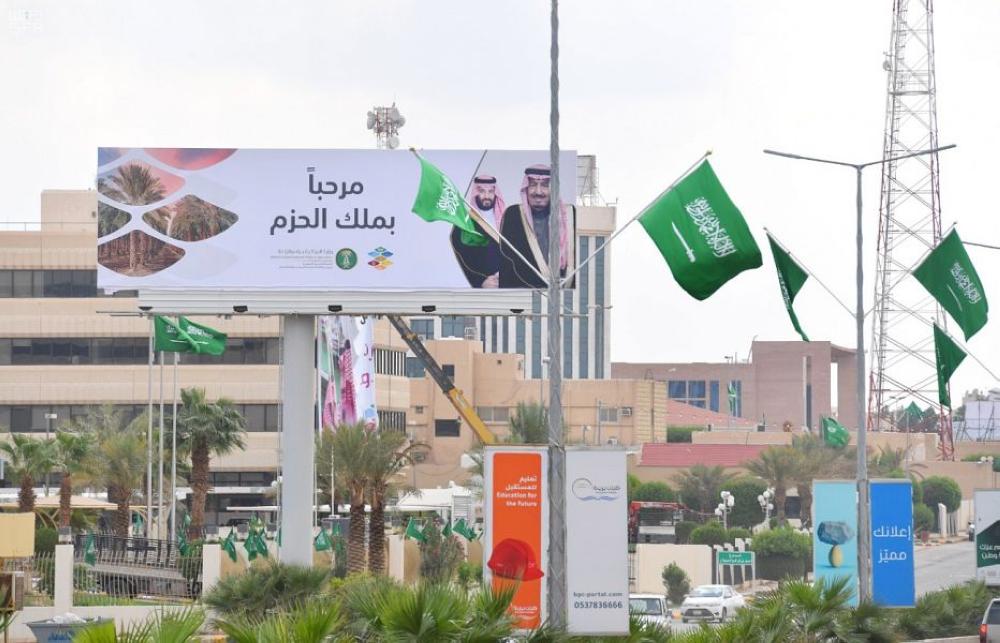 بالصور.. فرحة القصيم بزيارة خادم الحرمين