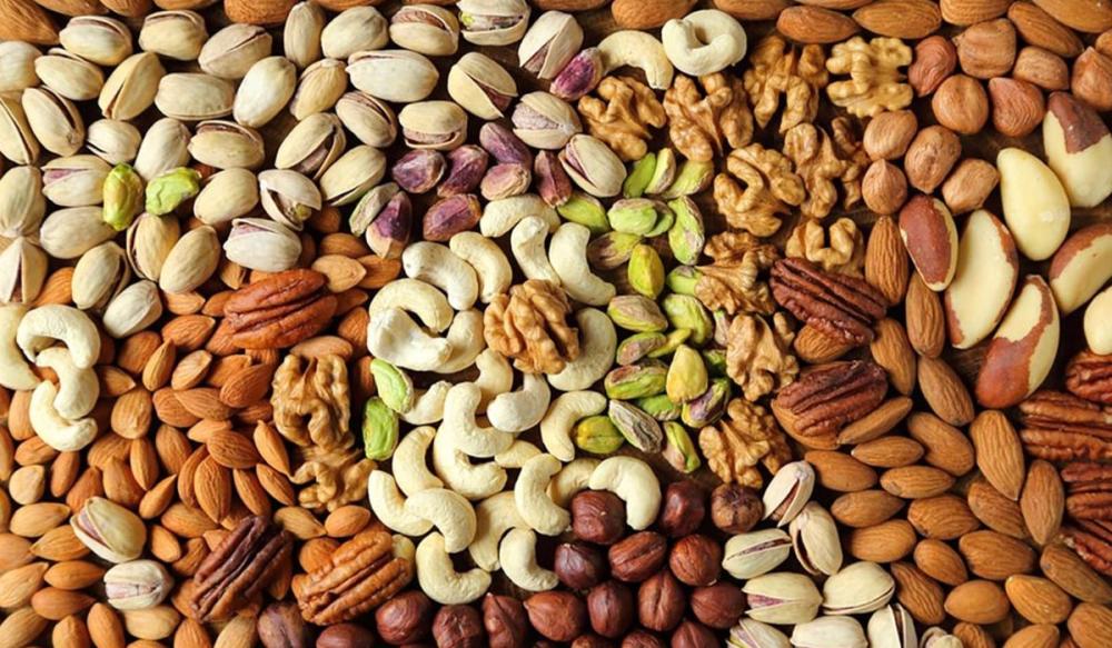 دراسة: المكسرات تمنع زيادة الوزن!