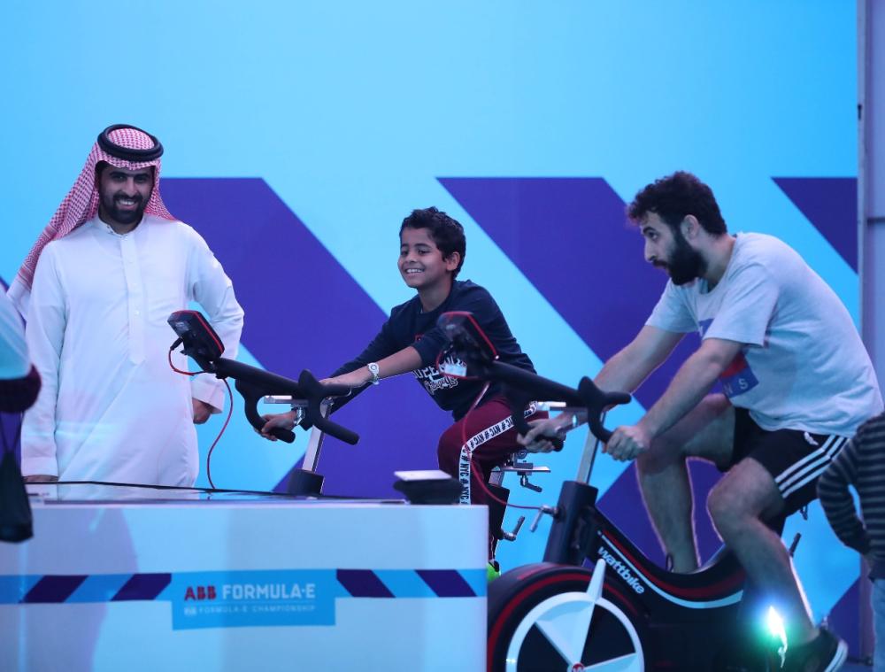 انطلاق فعاليات قرية 'فورمولا إي' في الخبر