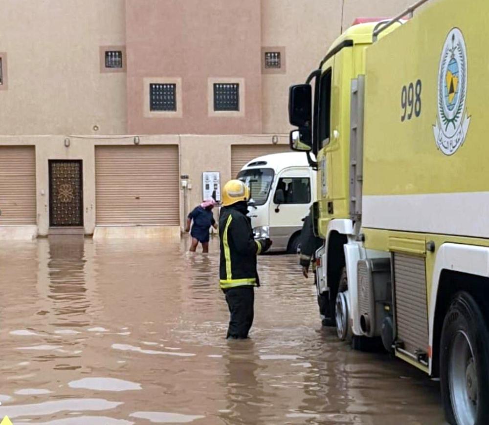 إنقاذ 7 طلاب محتجزون بتجمع للمياه ببريدة