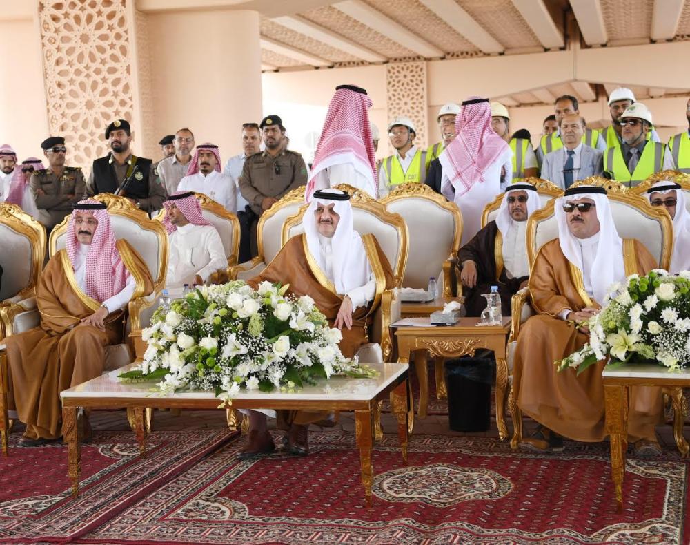 أمير الشرقية يفتتح جسري «دائري الهفوف والمبرز»  