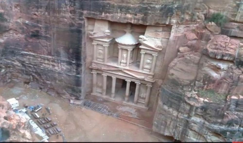 تصريف مياه الأمطار بهندسة عام 312 قبل الميلاد