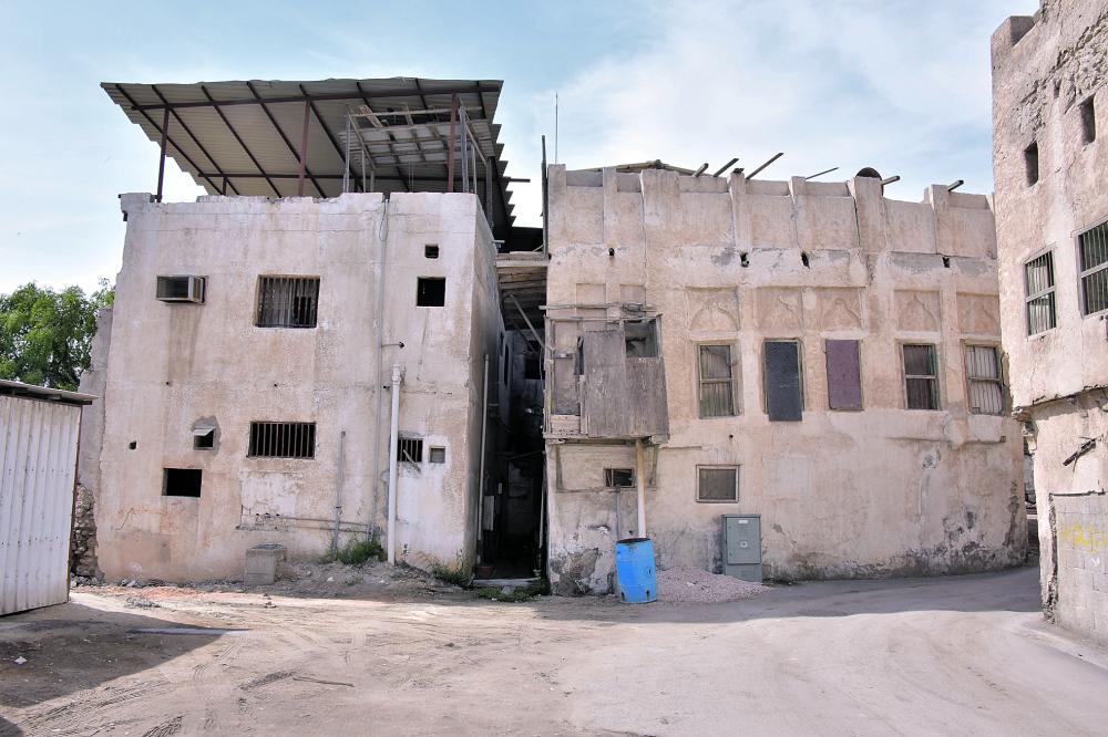 حصر 122 منزلا آيلا للسقوط في تاروت