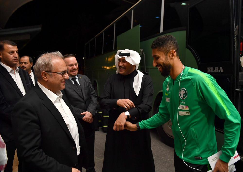 السفير في الأردن يستقبل بعثة الأخضر
