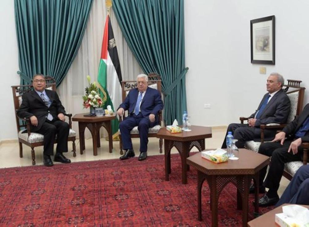 «عباس» يبحث مع المبعوث الصيني القضية الفلسطينية