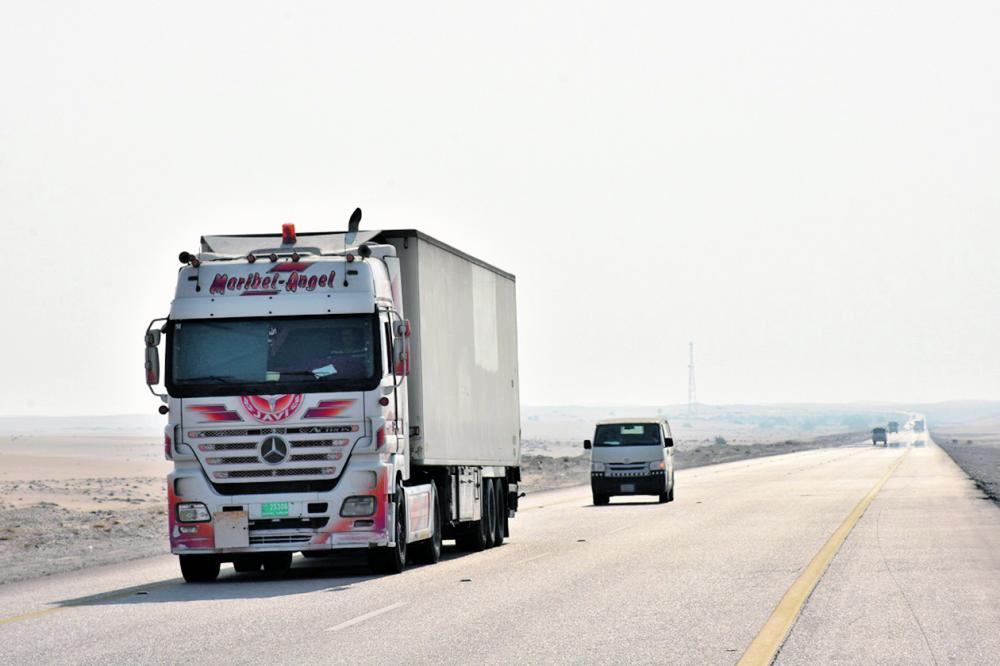 النقل لـ اليوم: استئناف ازدواج طريق الهفوف - العقير