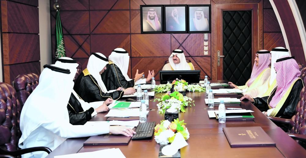 الأمير سعود بن نايف يستقبل وزير الصحة