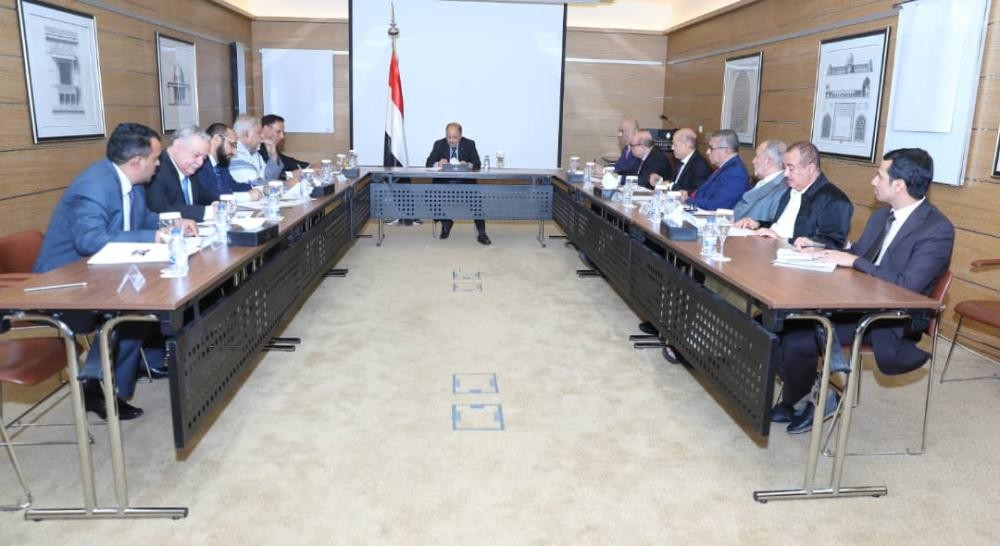 نائب الرئيس اليمني : نتمسك بالمرجعيات الثلاث لإحلال السلام