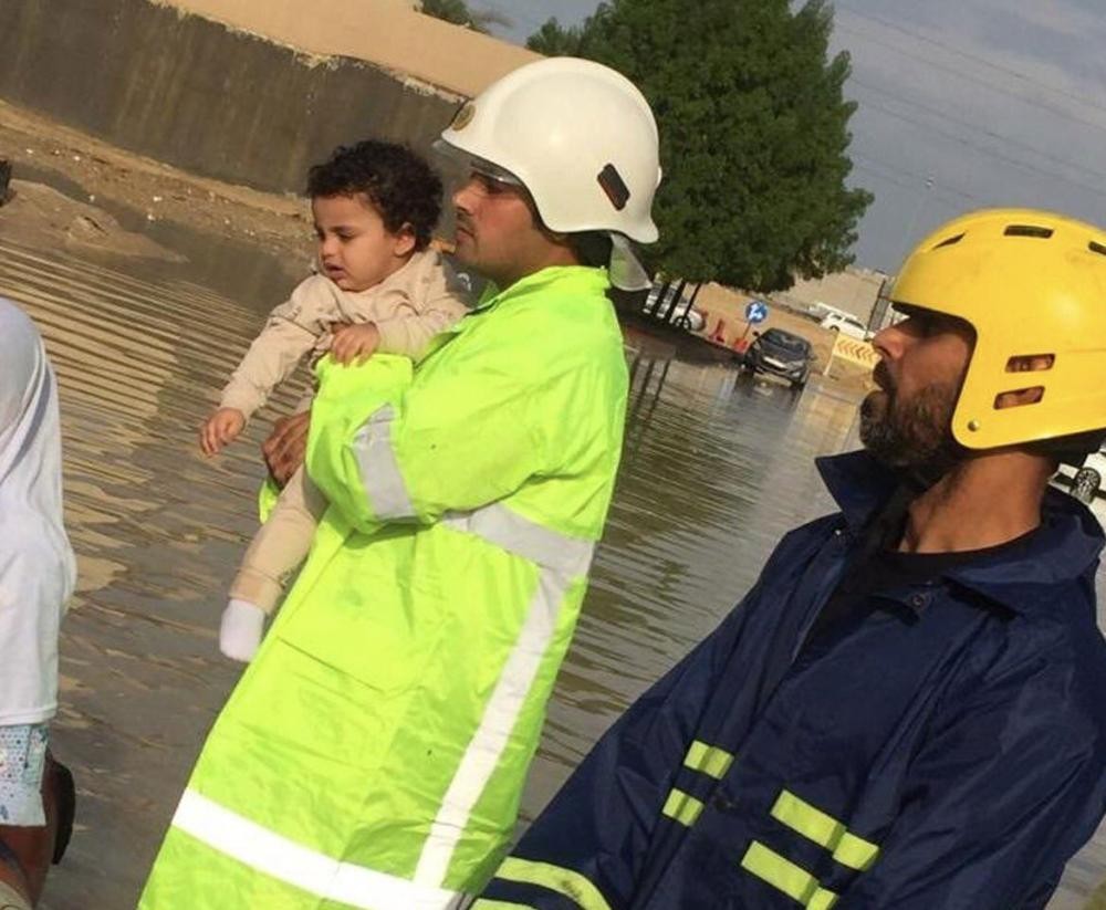 مدنى الشرقية يباشر 622 بلاغاً بسبب الأمطار