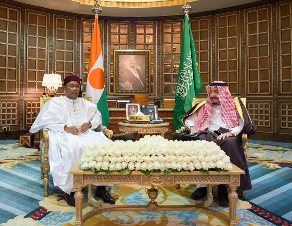 خادم الحرمين الشريفين يستقبل رئيس النيجر 