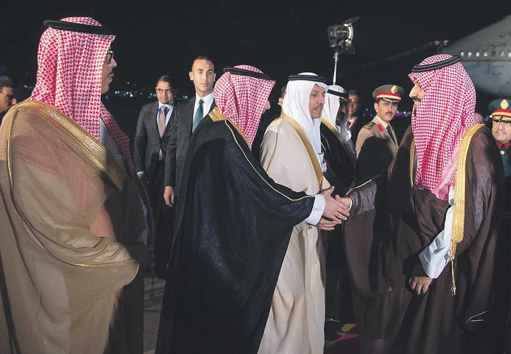 ولي العهد يصل القاهرة و «السيسي» في مقدمة مستقبليه