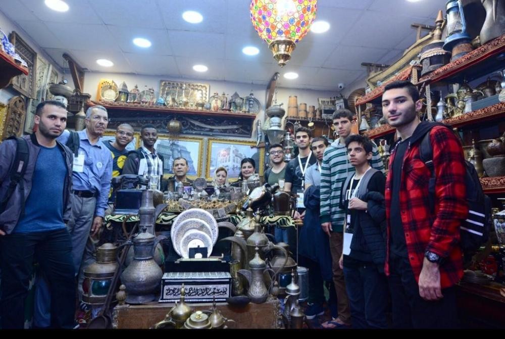 بالصور.. «تاريخية جدة» تُبهر الشباب العربي