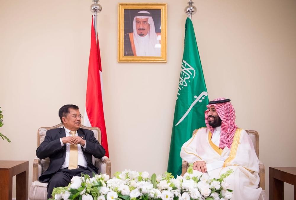 ولي العهد يلتقي نائب الرئيس الاندونيسي 