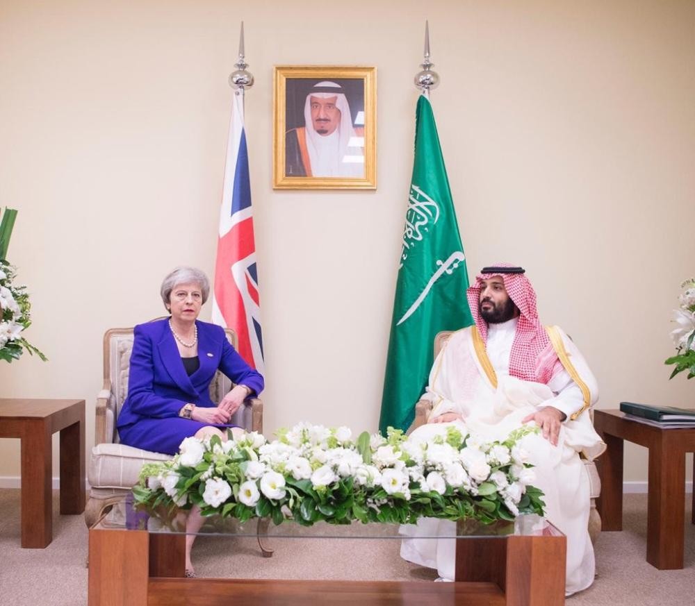 ولي العهد يلتقي رئيسة الوزراء البريطانية