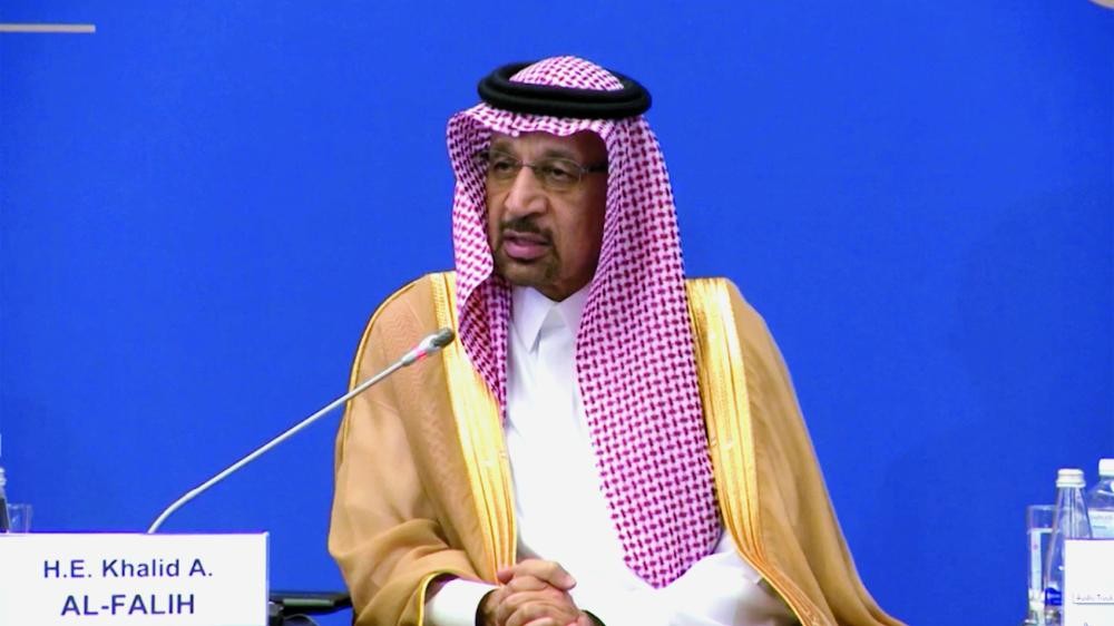 الفالح ونظيره الروسي يجتمعان على هامش القمة
