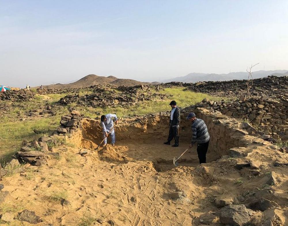 استئناف أعمال التنقيب بموقع عشم الأثري