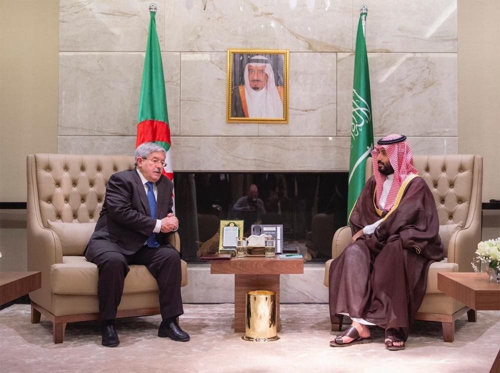 ولي العهد يلتقي دولة الوزير الأول الجزائري