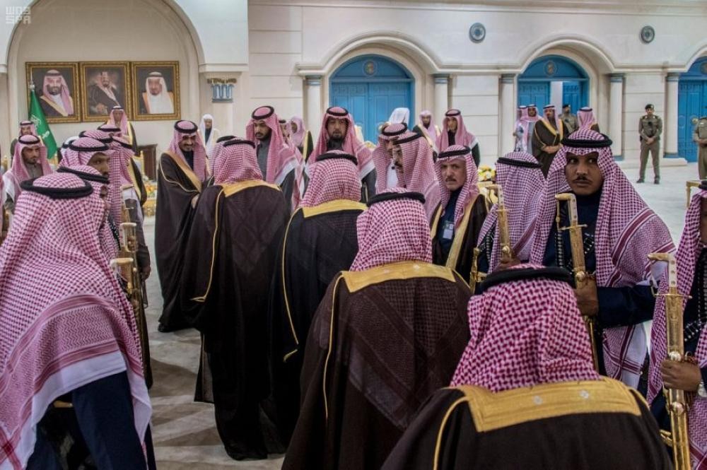 أمير الجوف يستقبل المواطنين وأعيان المنطقة