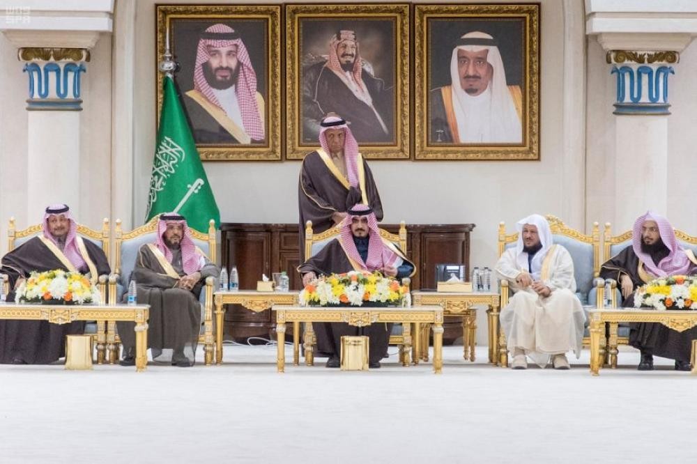 أمير الجوف يستقبل المواطنين وأعيان المنطقة