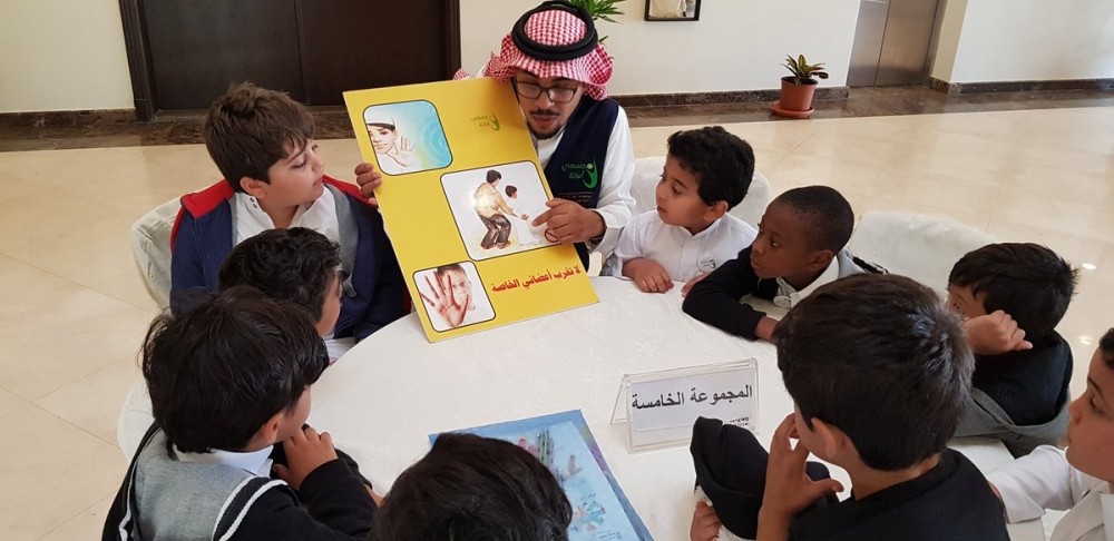 مكتبة الخبر العامة تستضيف مبادرة «طفولتي أمانة»