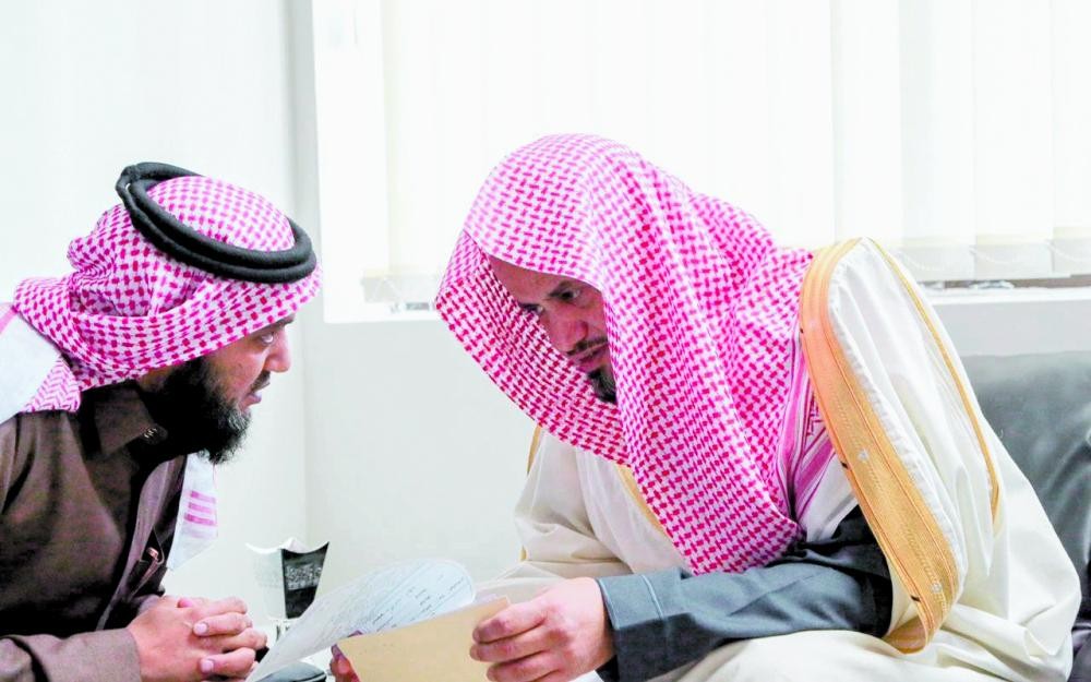 النائب العام يبحث قضايا الموقوفين بالجوف