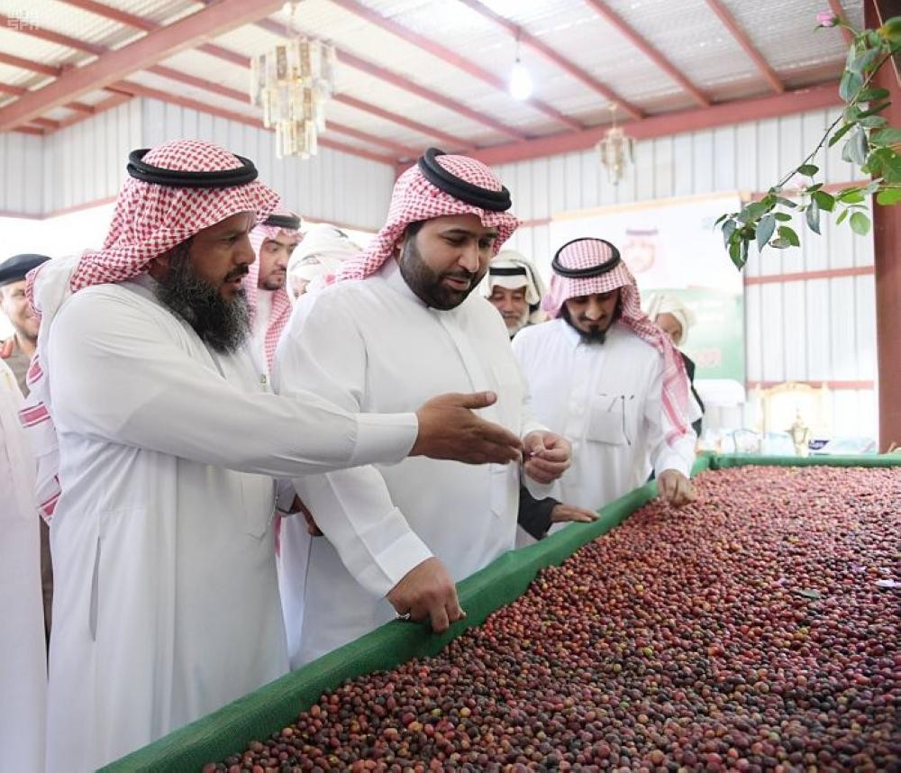 نائب أمير جازان يزور «مهرجان البن»