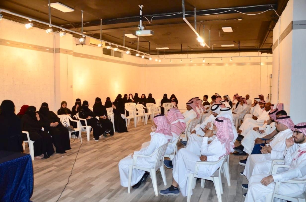 «تكوين المفكر» في جلسة حوارية بفنون الأحساء