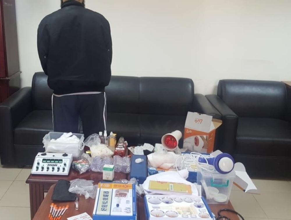 ضبط مدعي العلاج «الحجامة» في القصيم