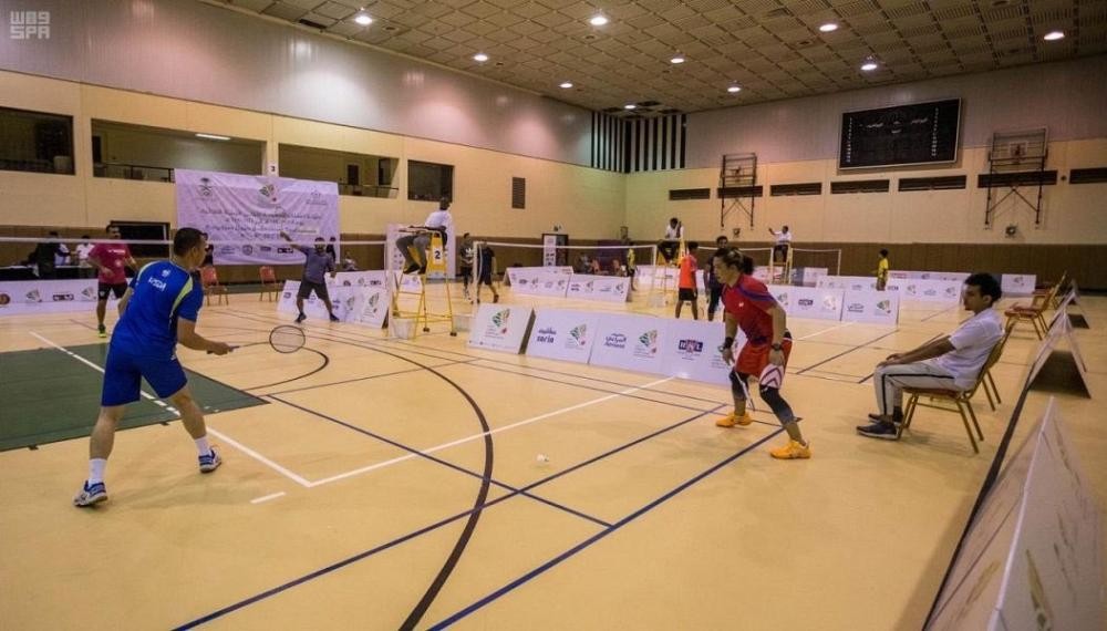 انطلاق بطولة الريشة الطائرة بالرياض