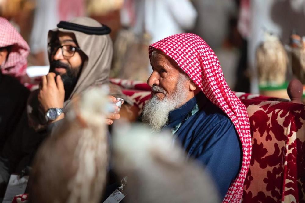 معرض الصقور يستعيد ذاكرة الماضي الجميل