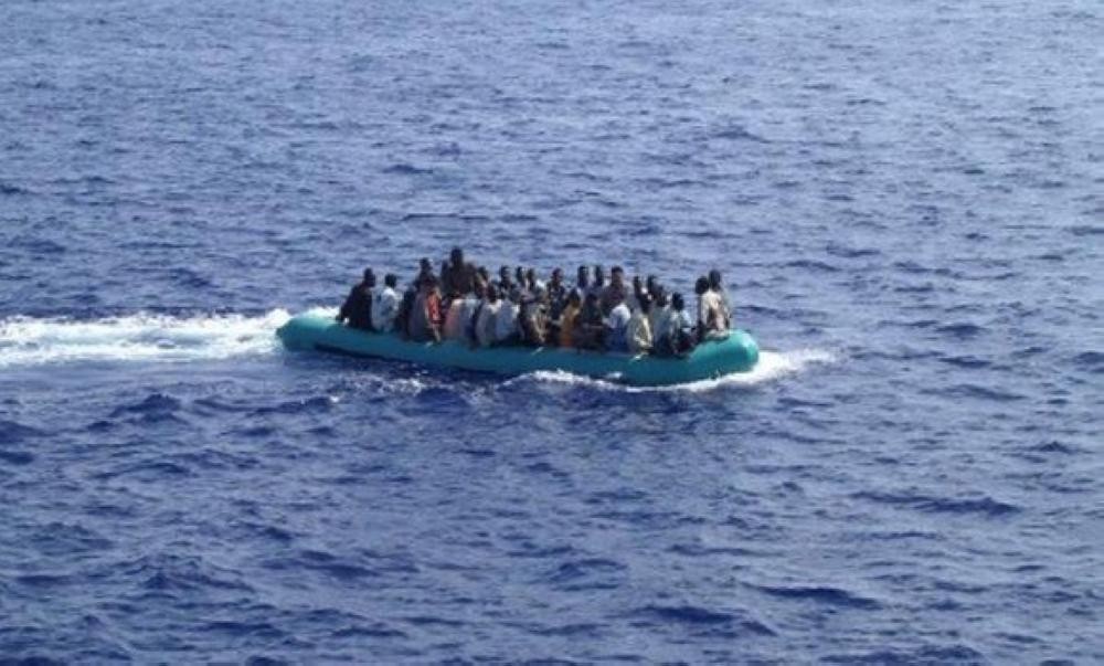 إيقاف 14 مهاجراً غير شرعي على سواحل الجزائر