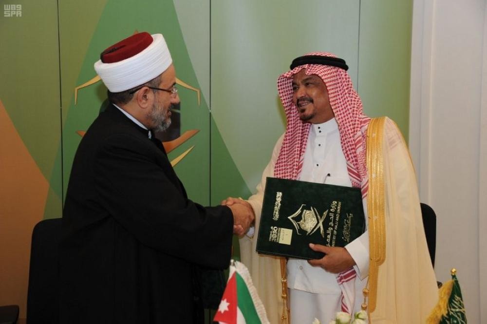 وزير الحج يستقبل وفدي باكستان والأردن