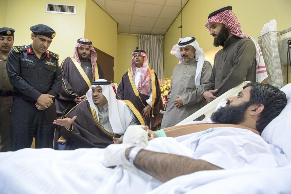 نائب أمير الرياض يطمئن على صحة الوادعي