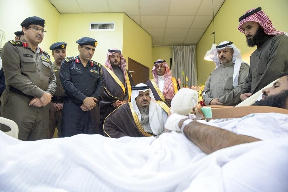 نائب أمير الرياض يطمئن على صحة الوادعي