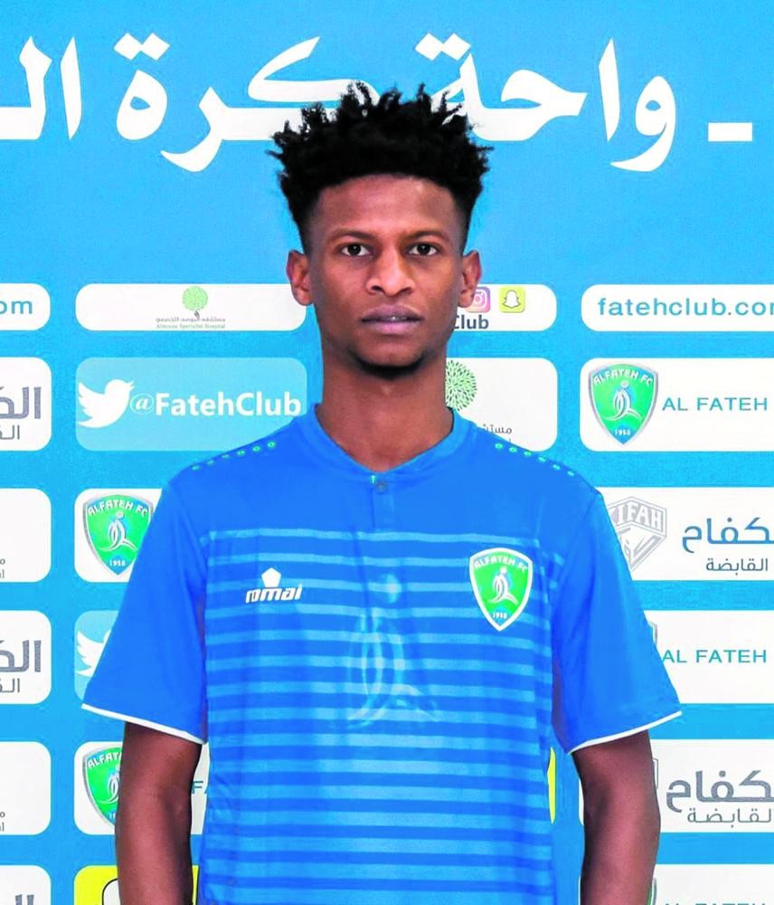 الفتح ينهي علاقته بهزازي